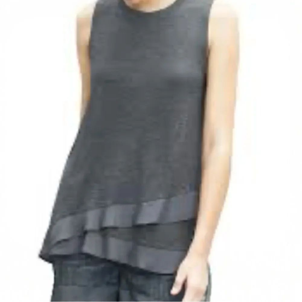 Banana Republic Grey Sleeveless Flounce-Hem Tank Top Size X-Small